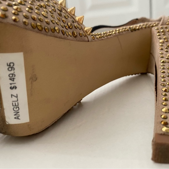 Stilettos - Picture 7 of 7